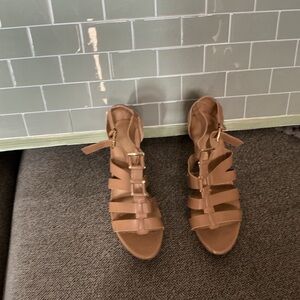 Naturalizer Tan Strappy Sandals